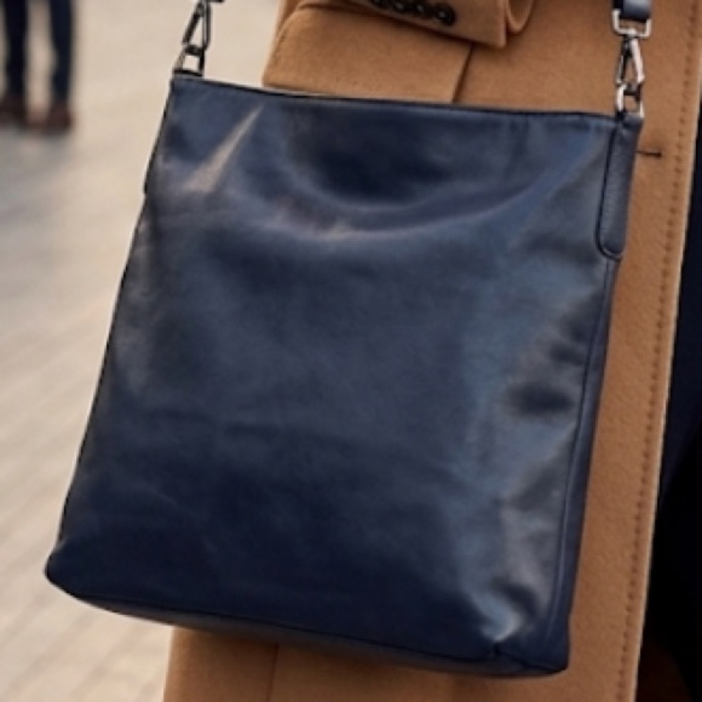 Gianni Chiarini Navy Leather‎ Tote Shoulder Bag